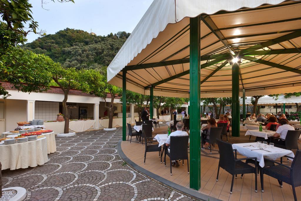 Hotel Grand Parco Del Sole